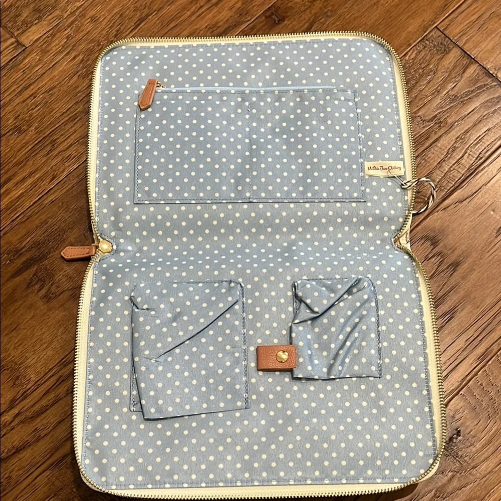 Matilda Jane Heart to Heart OnThe Go Tech Organizer
